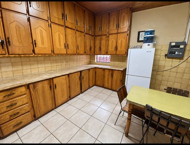 3 BEDROOM HOUSE FOR SALE IN VANDERBIJLPARK CE 2